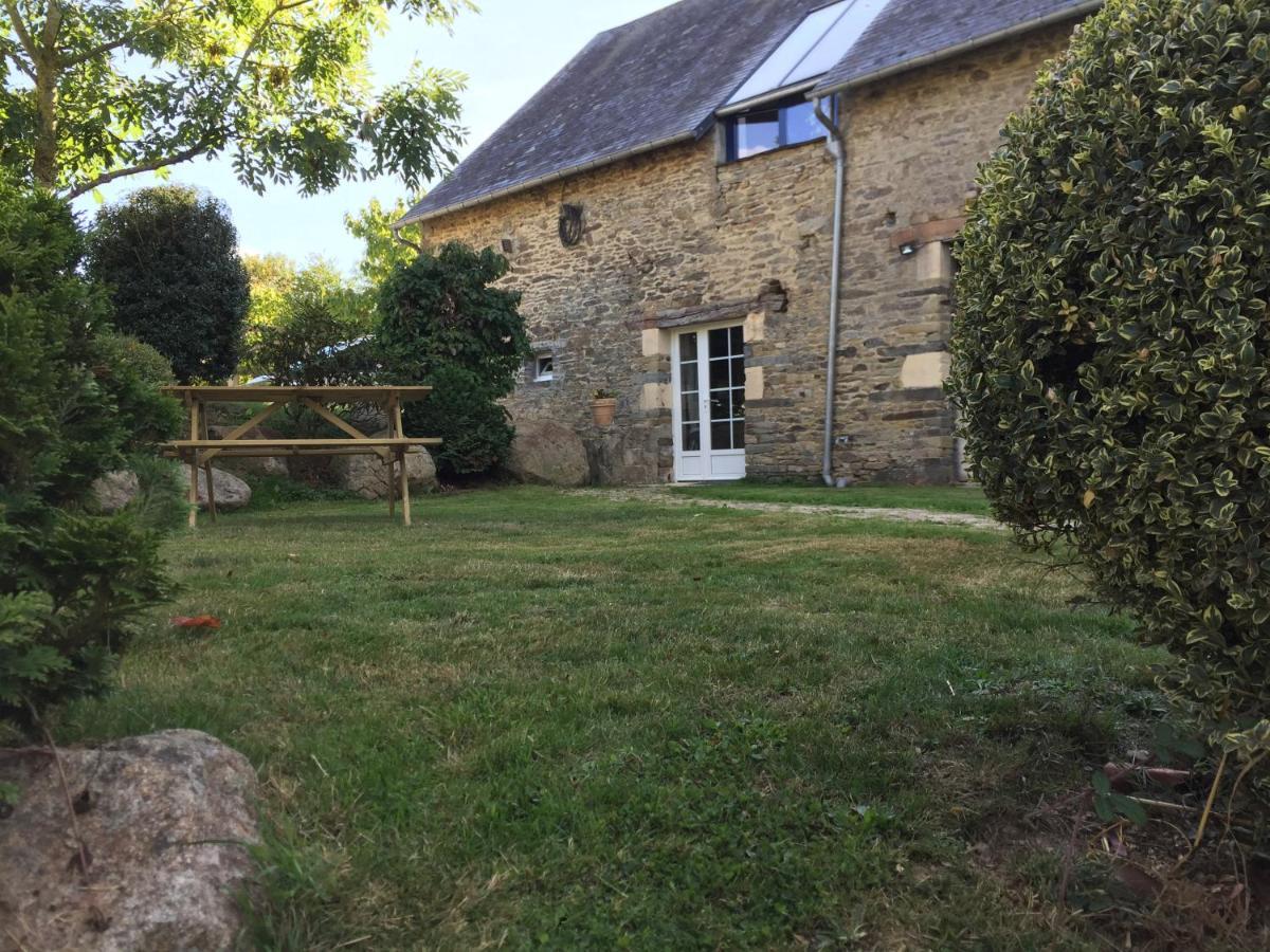 Cahagnes Etang Fleuri B&B 외부 사진
